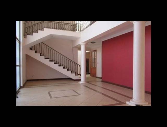 5 BEDROOM HOUSE FOR SALE IN LENASIA